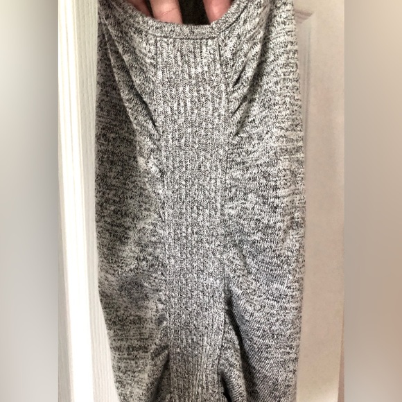 GAP sleeveless sweater - Picture 3 of 5